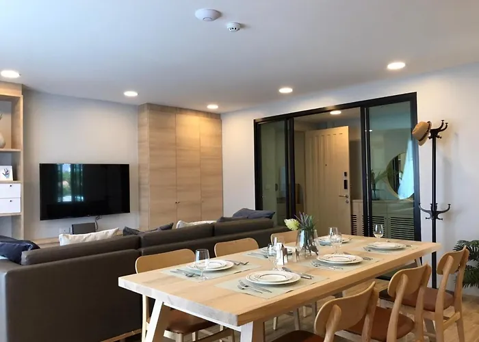 Glory Sukhumvit -asoke- Prompong- Bts- Mrt Aparthotel *