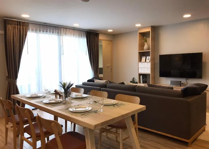 Glory Sukhumvit -asoke- Prompong- Bts- Mrt Aparthotel *