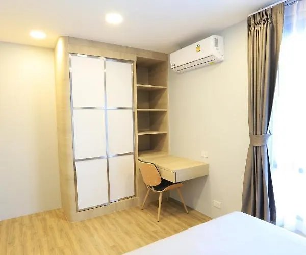 Glory Sukhumvit -asoke- Prompong- Bts- Mrt Aparthotel *